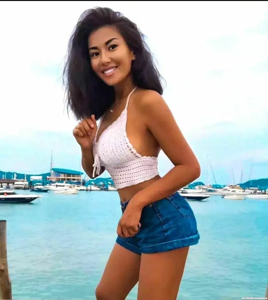 Alina Profile image 5