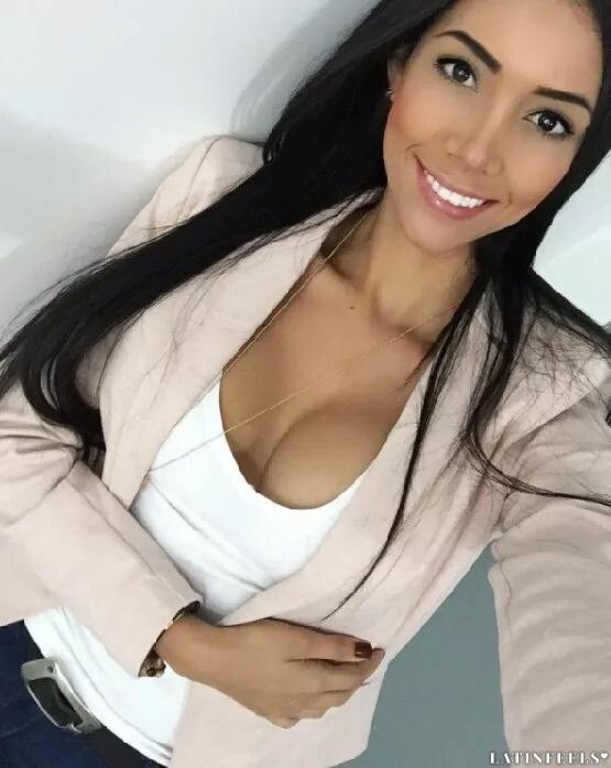 Carolina Profile image 1