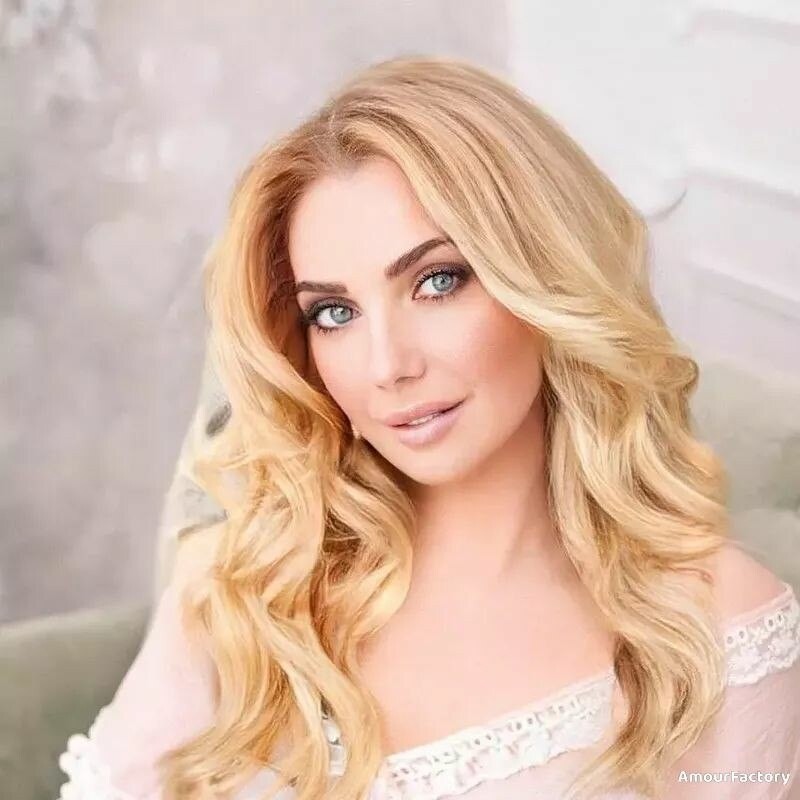 Anna Profile image 2